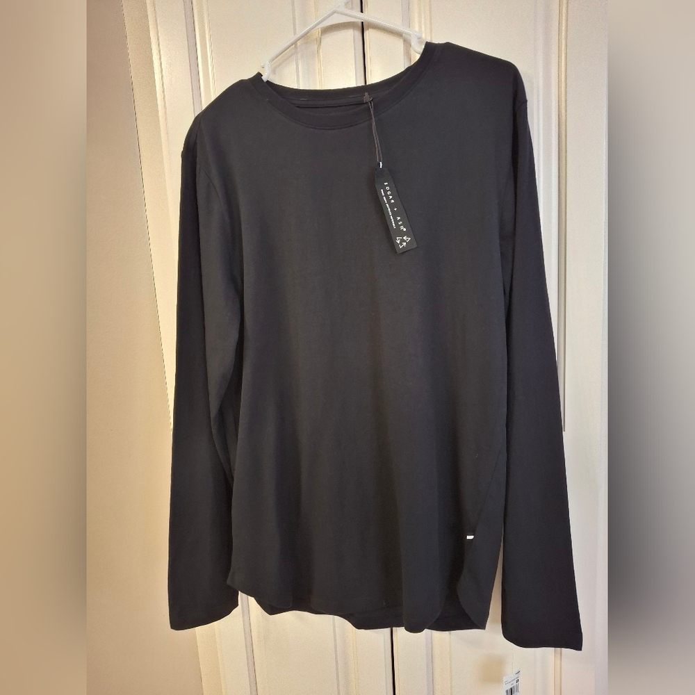 Men's Long-Sleeve Crewneck Shirt - Black by